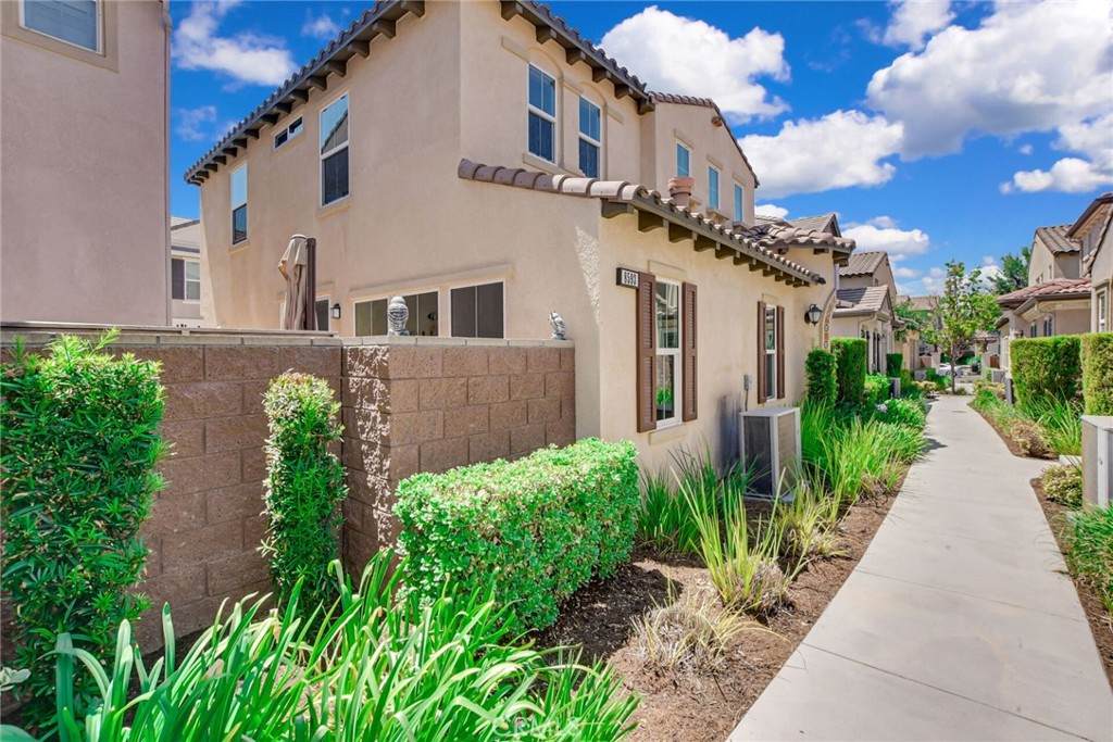 https://bt-photos.global.ssl.fastly.net/socal/orig_boomver_2_446190085-2.jpg