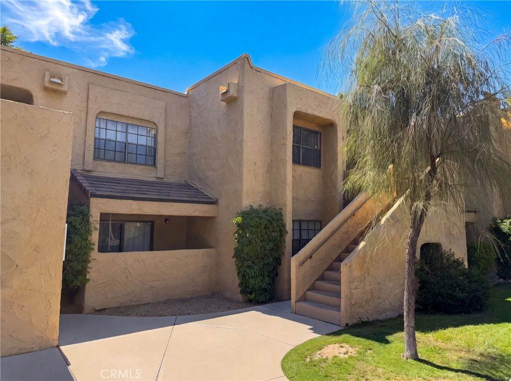 5300 Waverly Drive - Photo 1