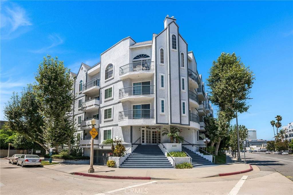 4401 Sepulveda - Photo 1