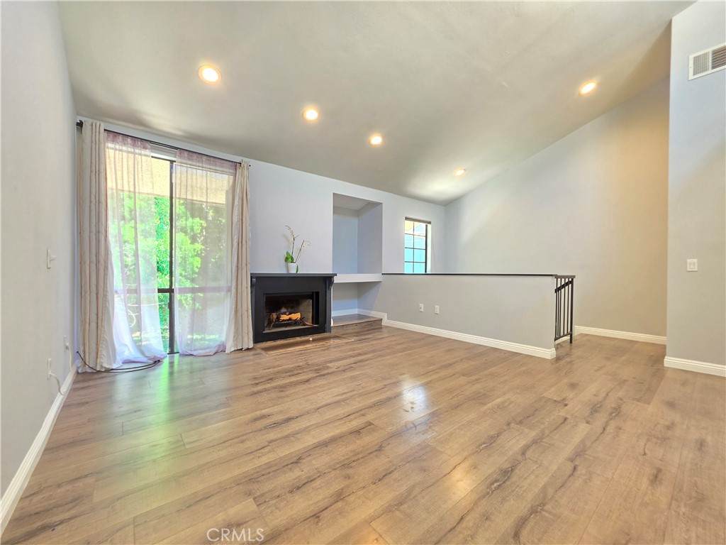 https://bt-photos.global.ssl.fastly.net/socal/orig_boomver_2_446704215-3.jpg