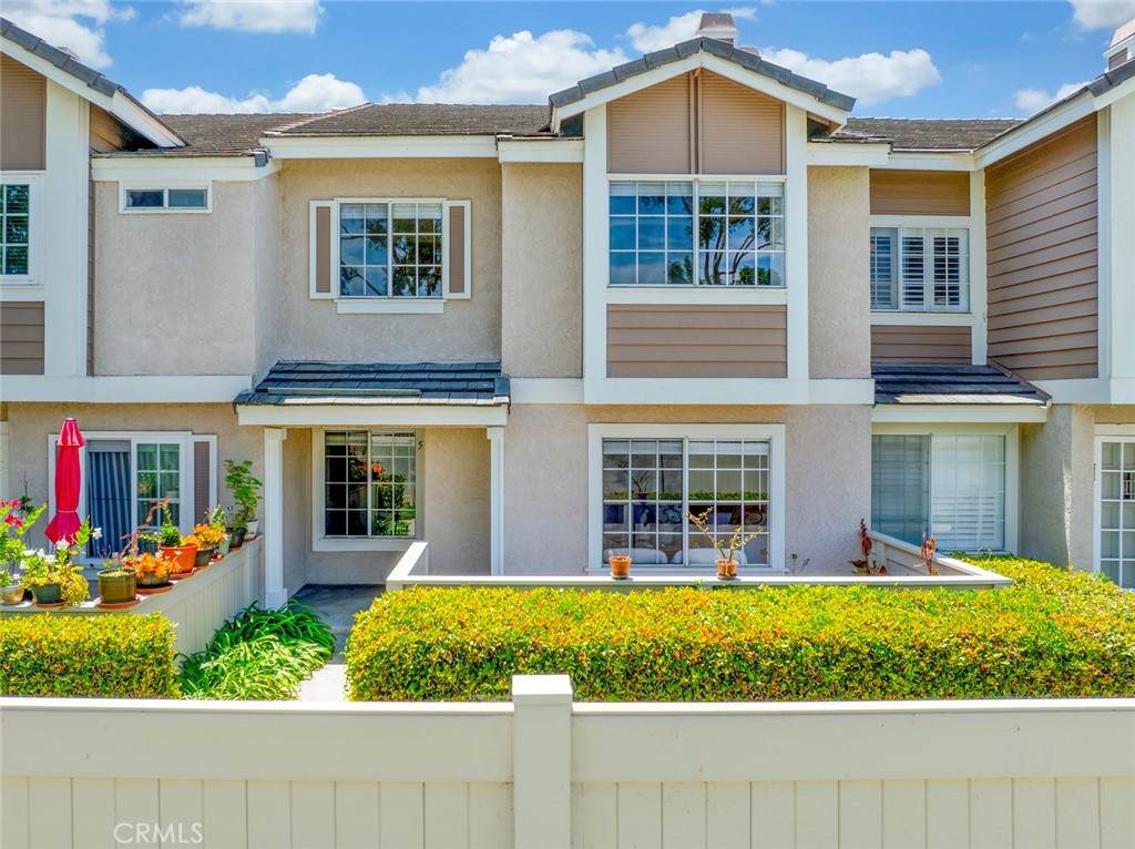 56 Christamon - Photo 1