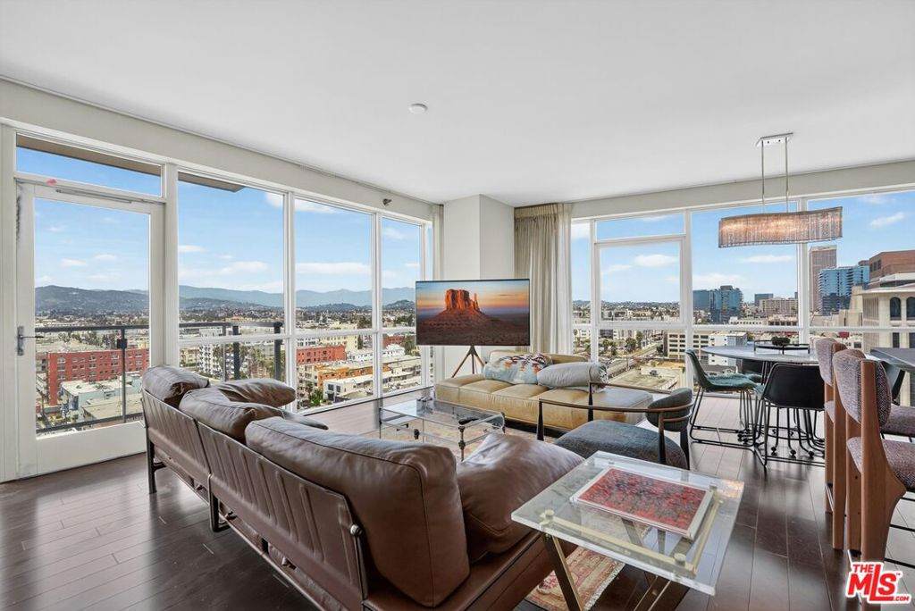 3785 Wilshire Boulevard - Photo 1