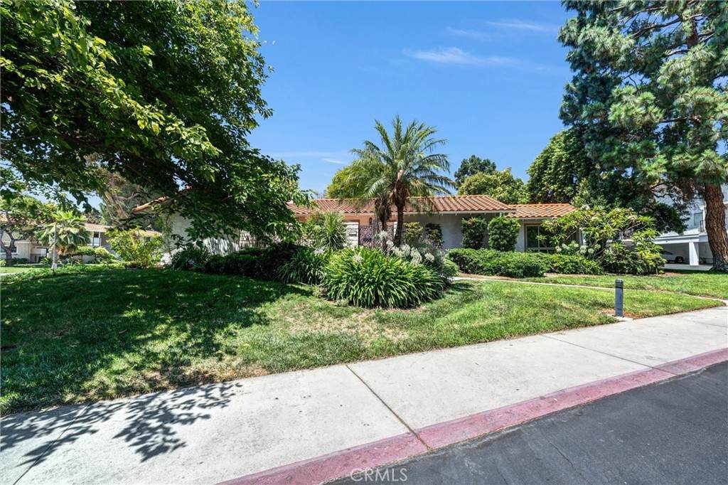 https://bt-photos.global.ssl.fastly.net/socal/orig_boomver_2_446782858-2.jpg