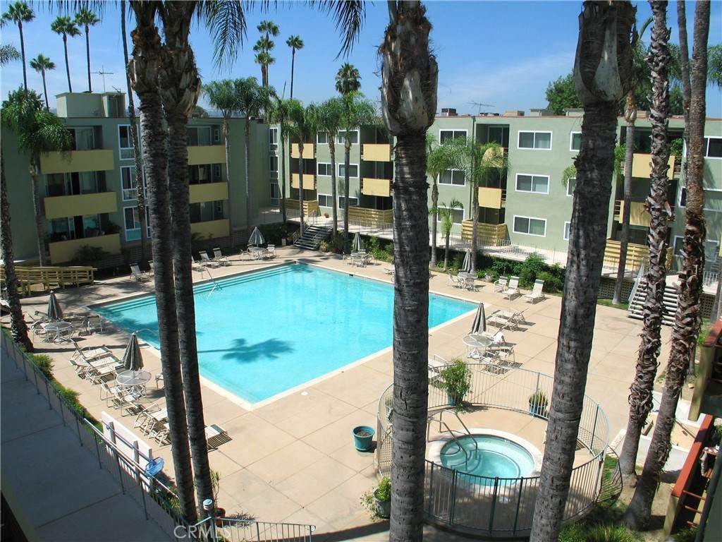 4915 Tyrone - Photo 1