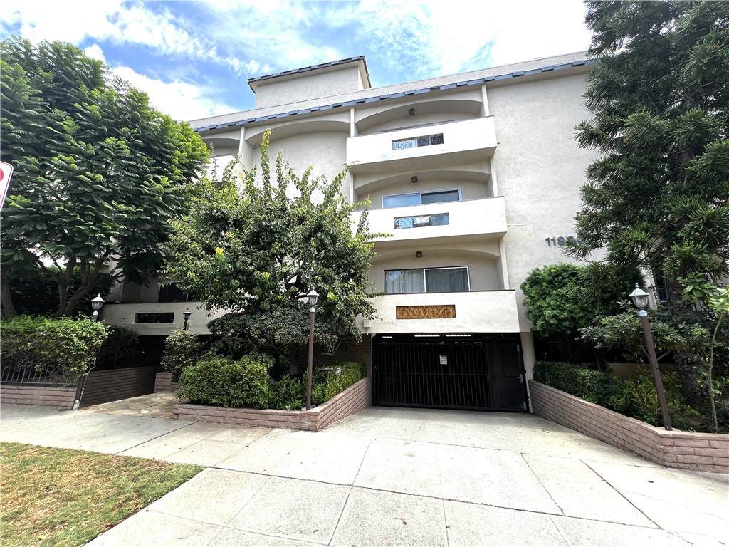 11820 Mayfield - Photo 1