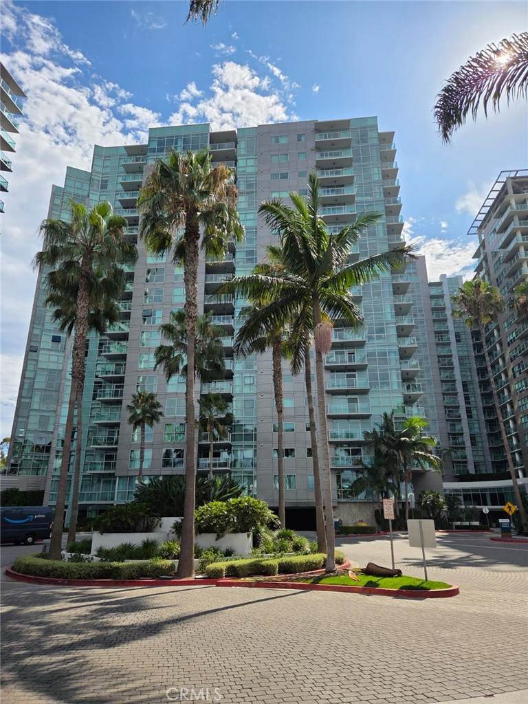 13650 Marina Pointe Drive - Photo 1