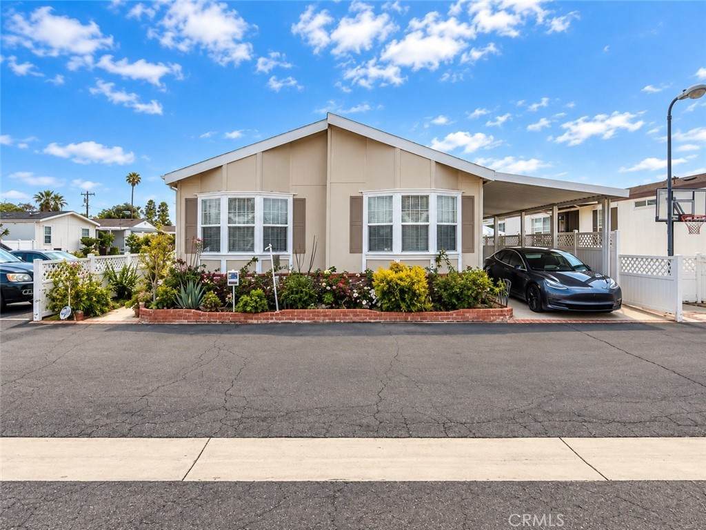 11301 Euclid Street - Photo 1