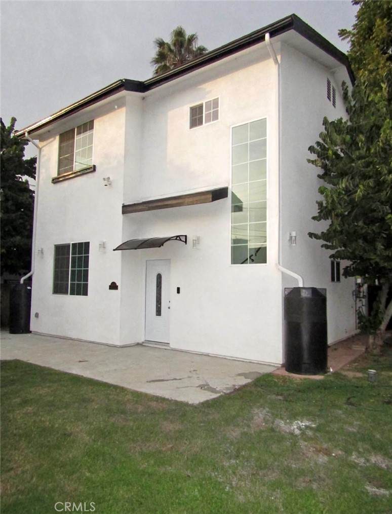 16023 Wyandotte Street - Photo 1