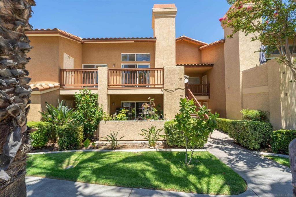 42140 Lyndie Ln - Photo 1