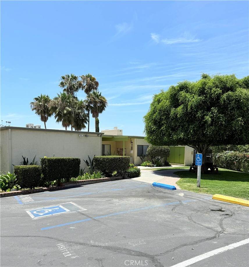 https://bt-photos.global.ssl.fastly.net/socal/orig_boomver_2_447708121-2.jpg