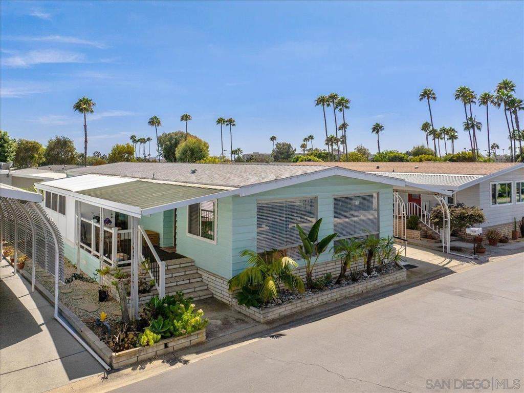https://bt-photos.global.ssl.fastly.net/socal/orig_boomver_2_447719795-2.jpg