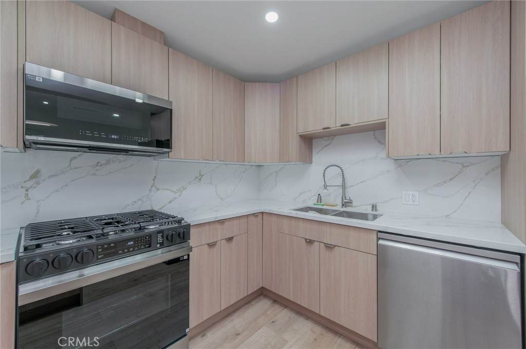 4534 Lennox - Photo 1