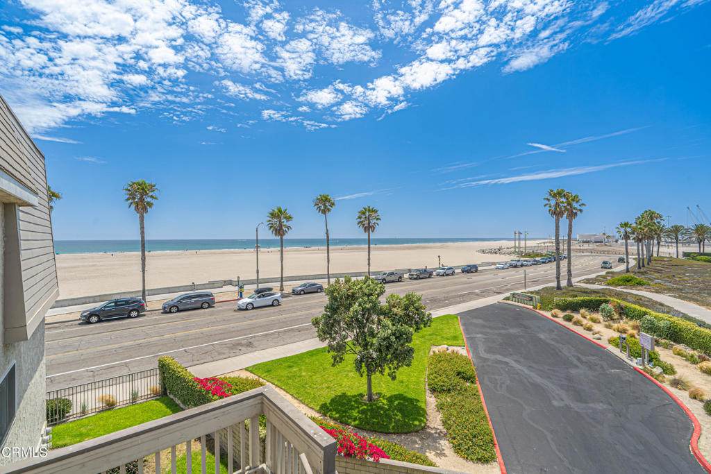 https://bt-photos.global.ssl.fastly.net/socal/orig_boomver_3_447796825-2.jpg