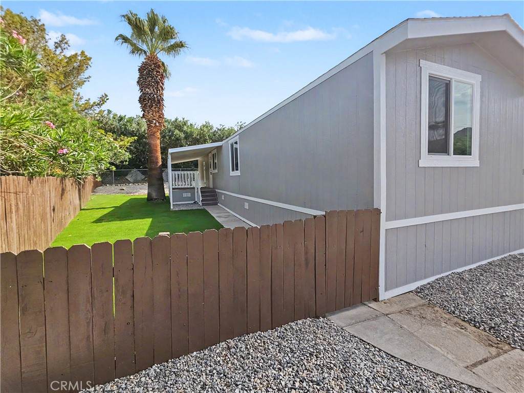 https://bt-photos.global.ssl.fastly.net/socal/orig_boomver_2_447859800-2.jpg