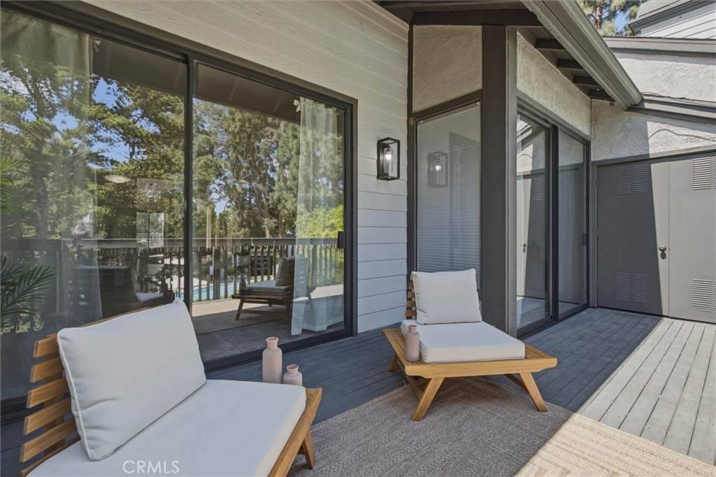 2538 Macarthur Boulevard - Photo 1