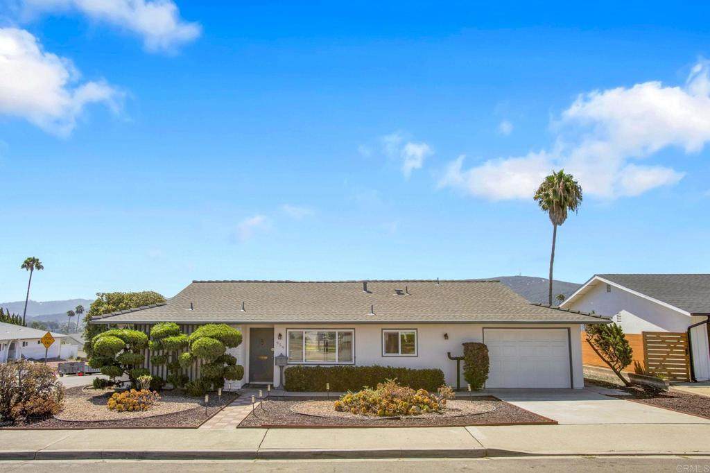 959 La Tierra Drive - Photo 1