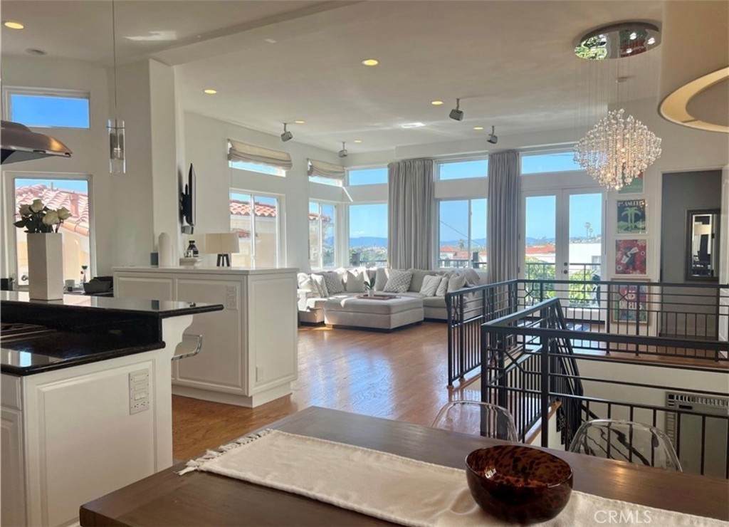703 11th Street - Photo 1