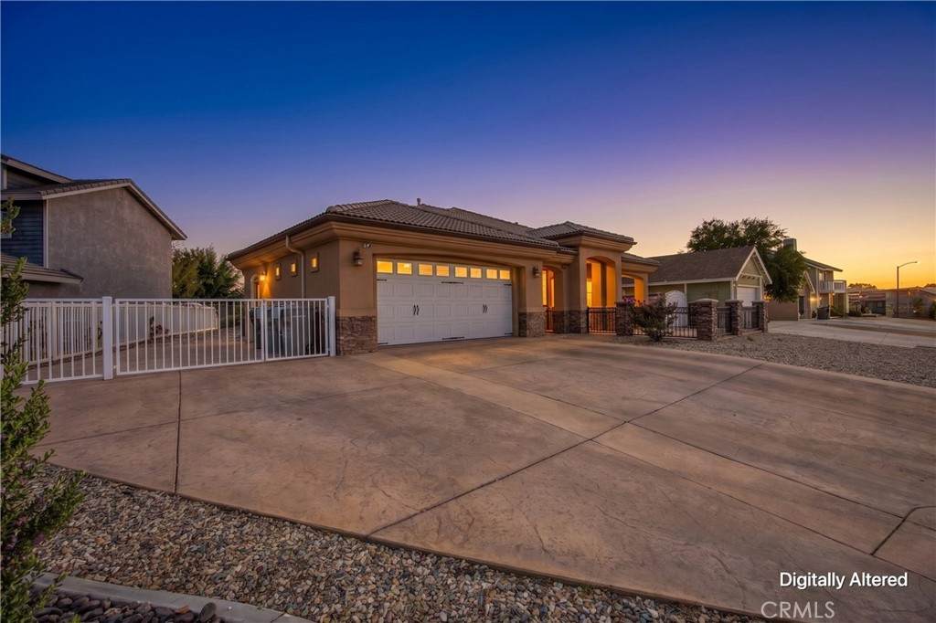 13880 Evergreen - Photo 1
