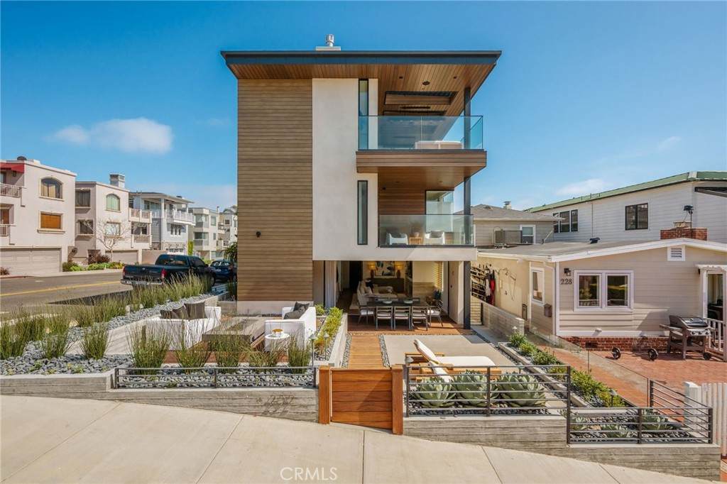 https://bt-photos.global.ssl.fastly.net/socal/orig_boomver_2_448578459-2.jpg