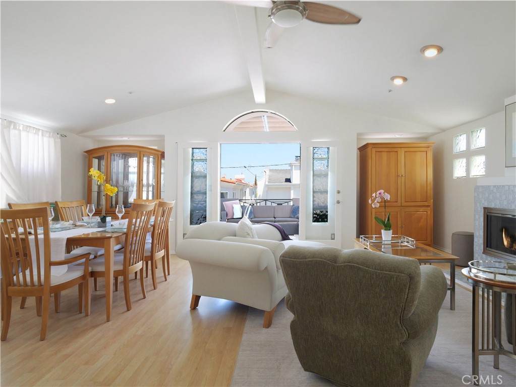 440 Marine Place - Photo 1