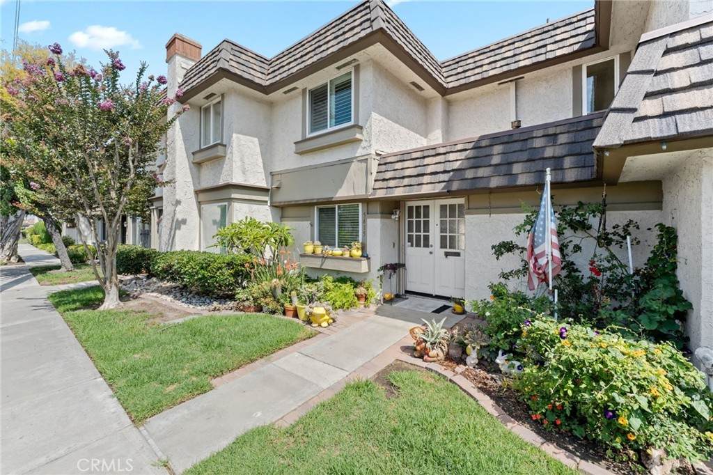 5615 Westminster Blvd - Photo 1