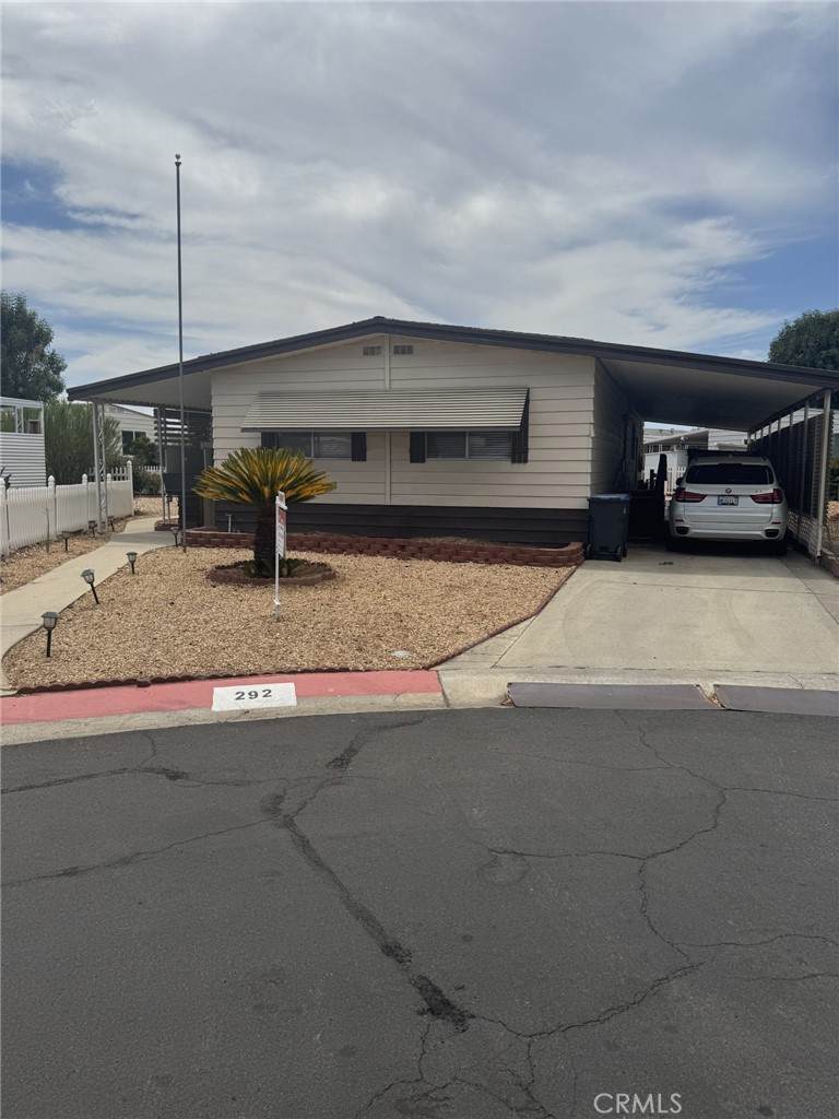27601 Sun City Blvd - Photo 1