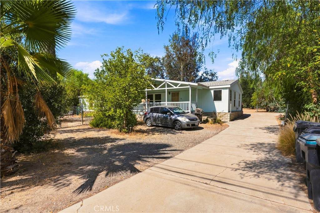 31215 Byers - Photo 1
