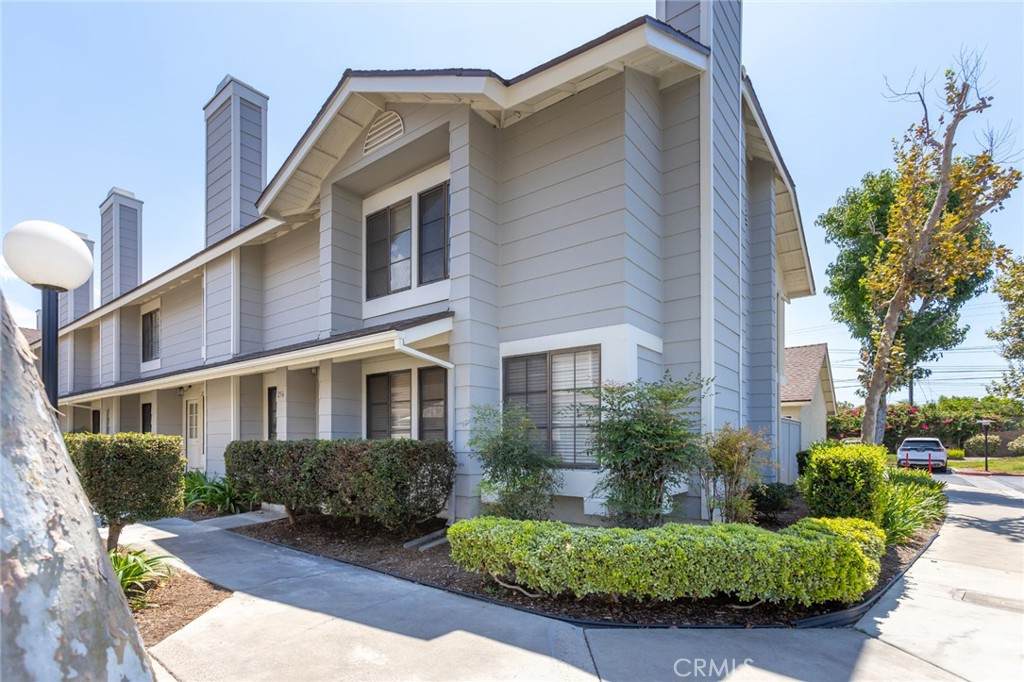 1700 Cerritos - Photo 1