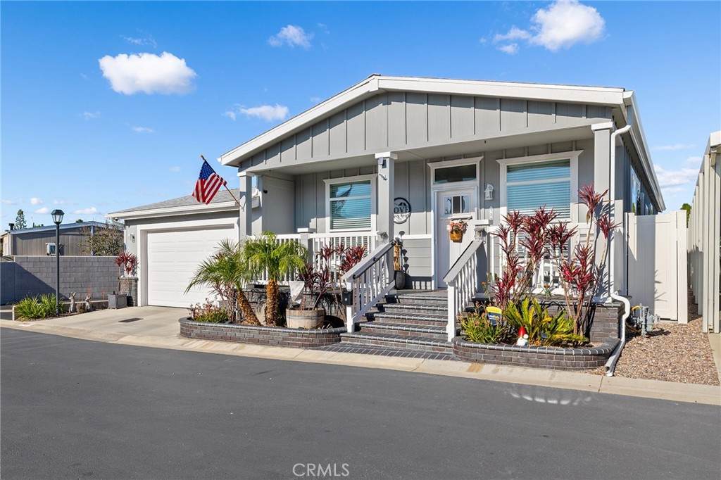 692 Adele St Street - Photo 1