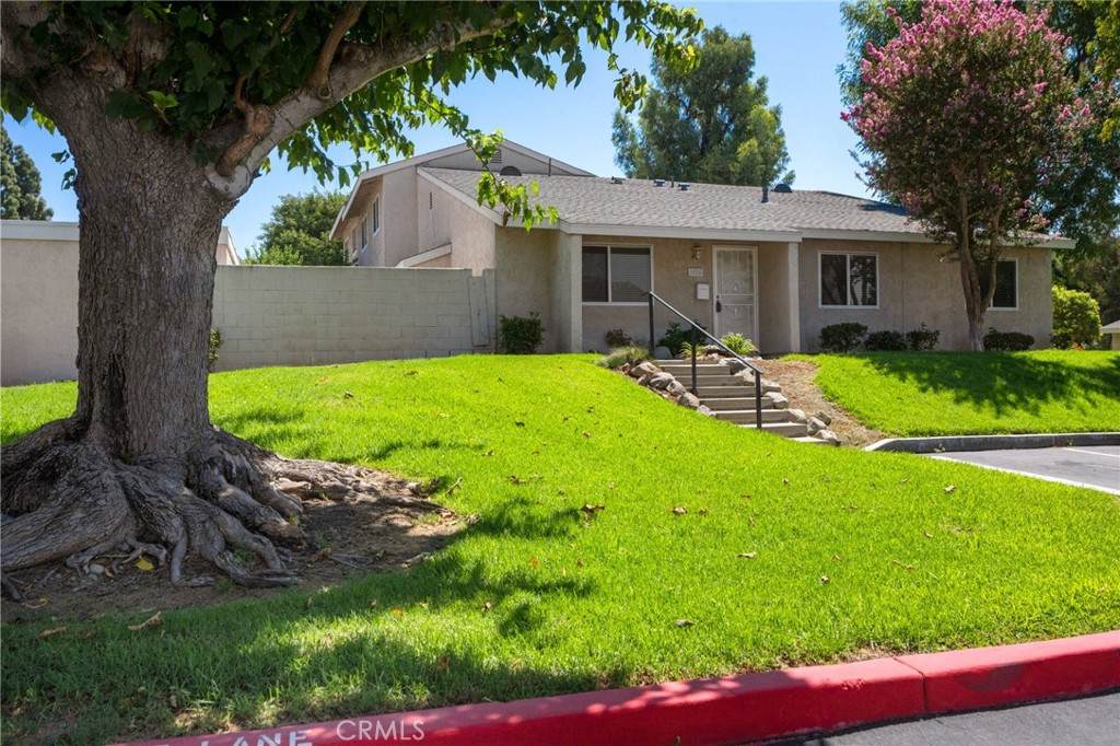 1436 Gardenia - Photo 1