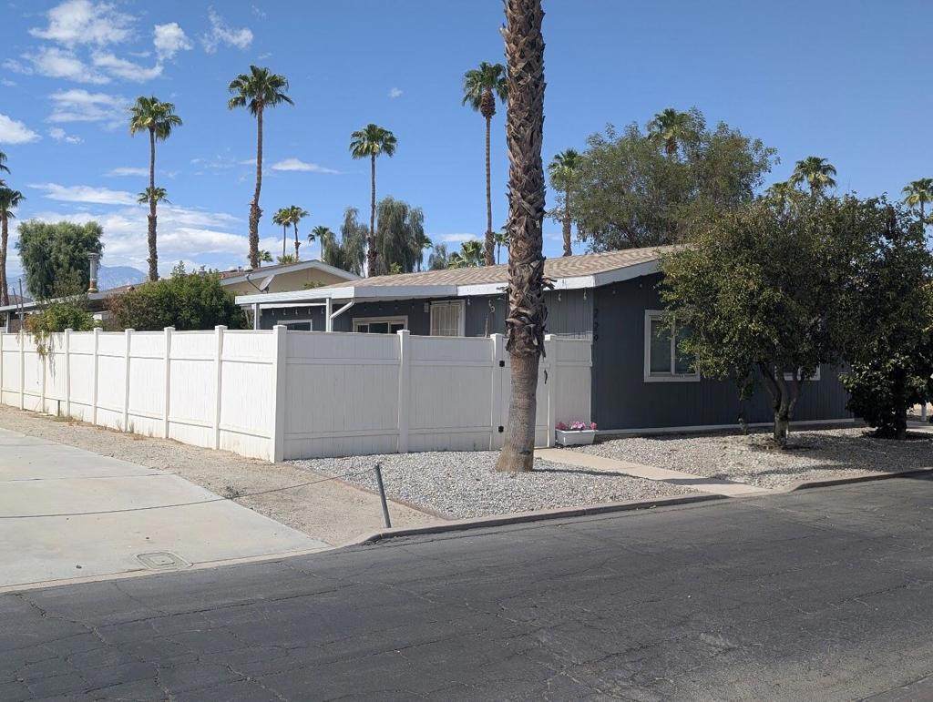 https://bt-photos.global.ssl.fastly.net/socal/orig_boomver_2_550219886-2.jpg