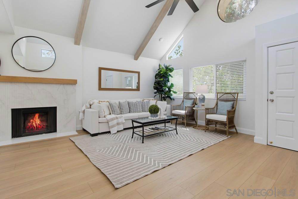 387 Melrose - Photo 1