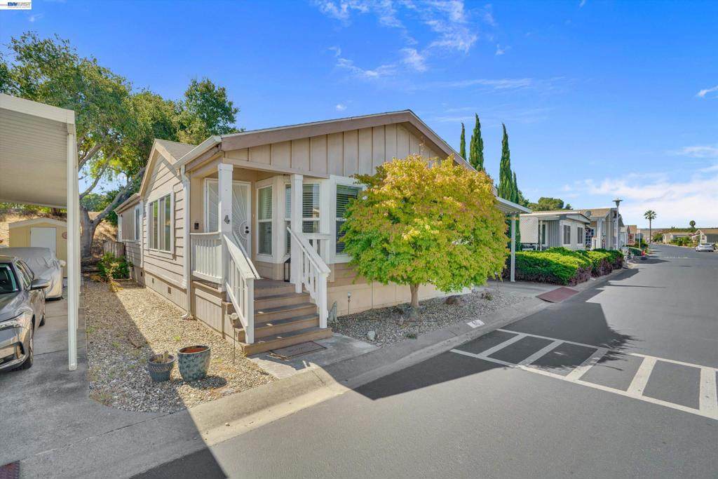 60 Palm Dr - Photo 1