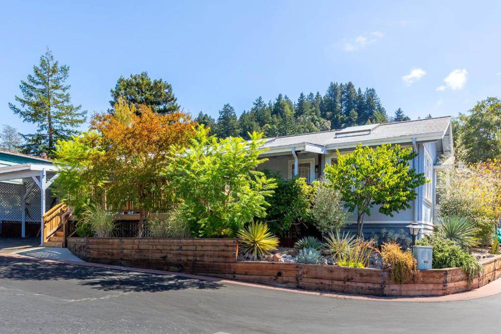 552 Bean Creek Road - Photo 1