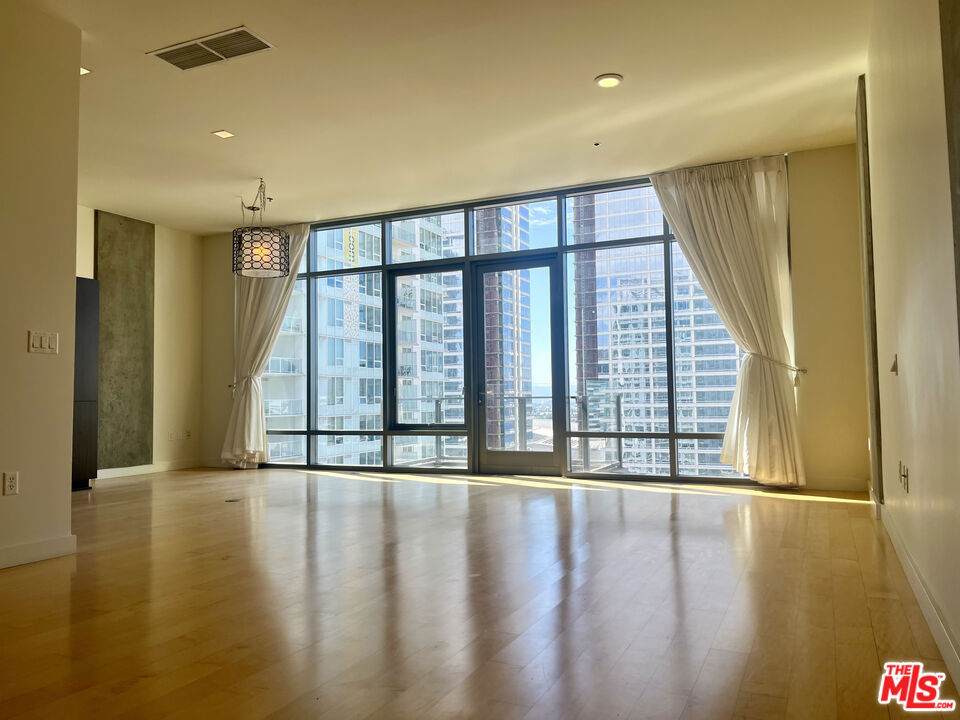 1100 Hope Street - Photo 1