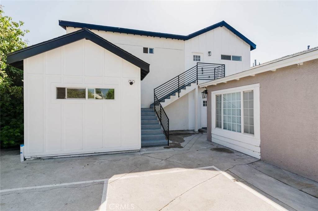 5732 Willowcrest Avenue - Photo 1