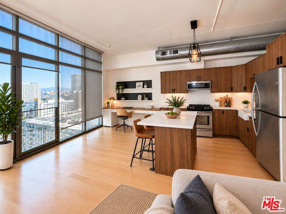 1100 Hope Street - Photo 1