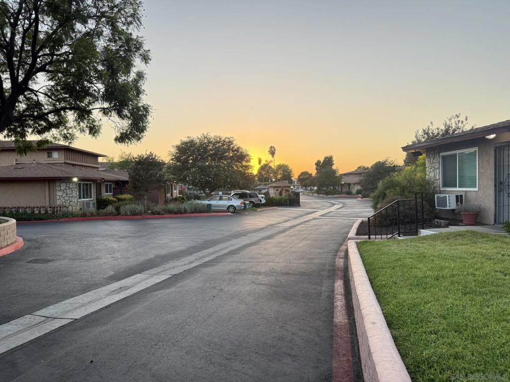 https://bt-photos.global.ssl.fastly.net/socal/orig_boomver_1_633454969-2.jpg