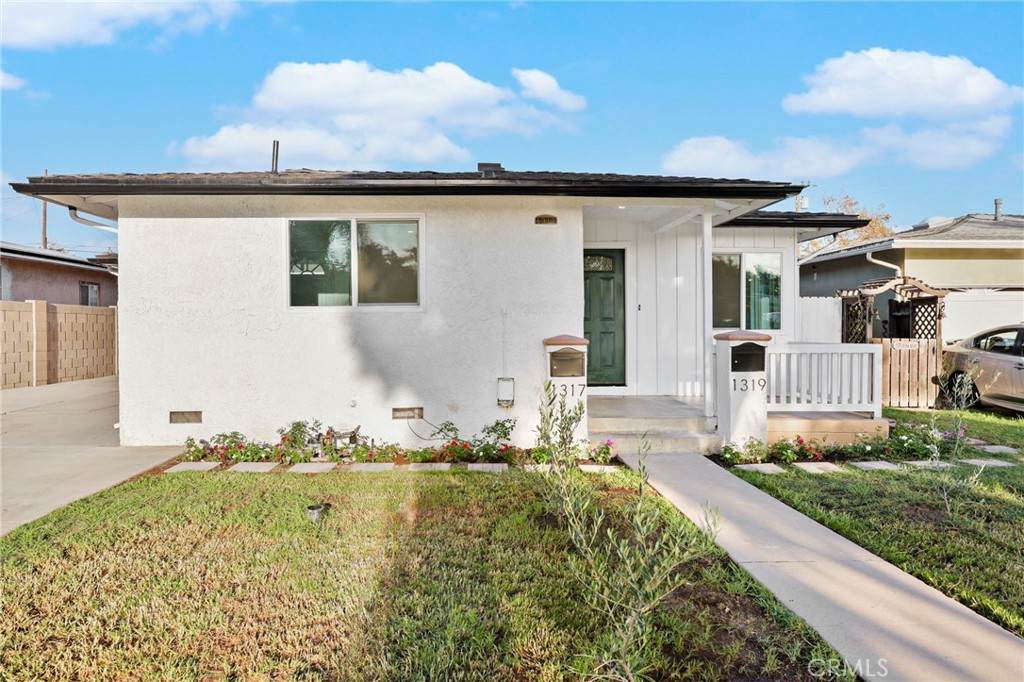 1317 Baker - Photo 1