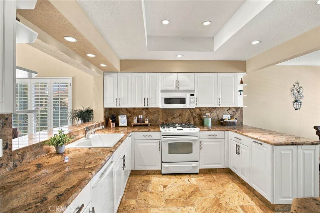 684 Vista Lago Circle - Photo 1