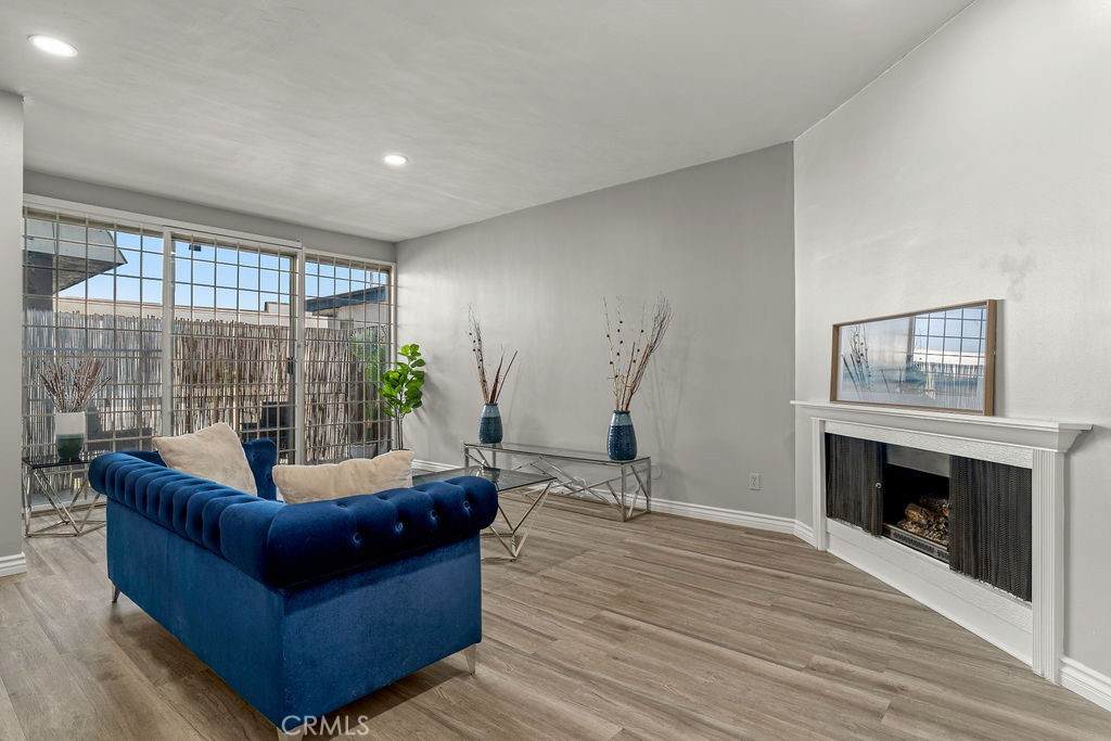 400 La Fayette Park Place - Photo 1