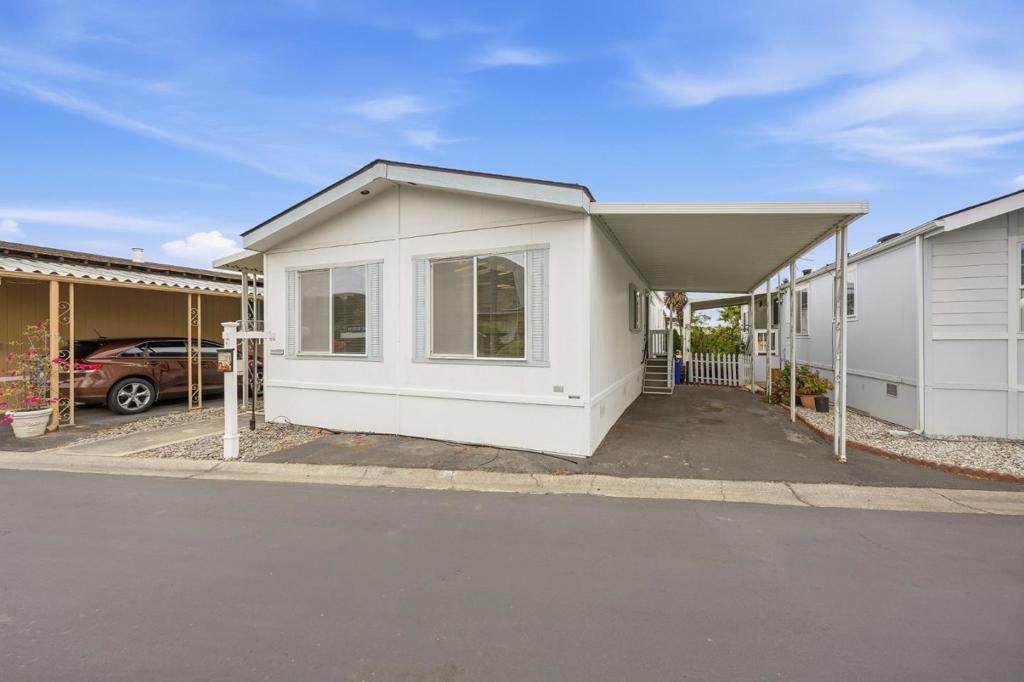 1515 Milpitas - Photo 1