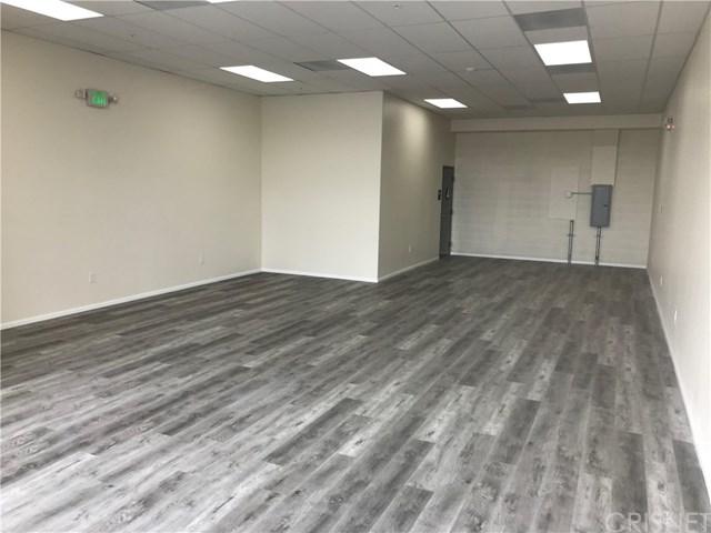 7600 Balboa Boulevard - Photo 1