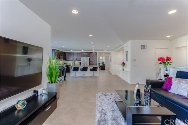37 Waldorf - Photo 1