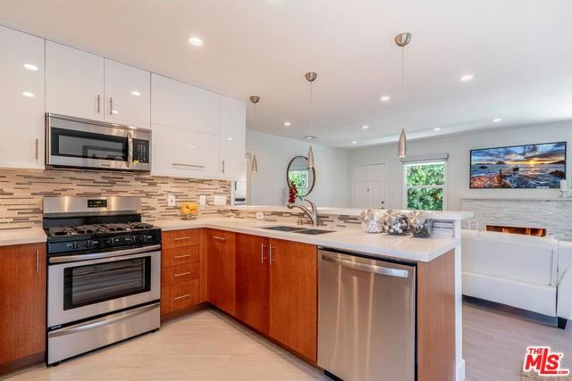 3213 Bennett Drive - Photo 1