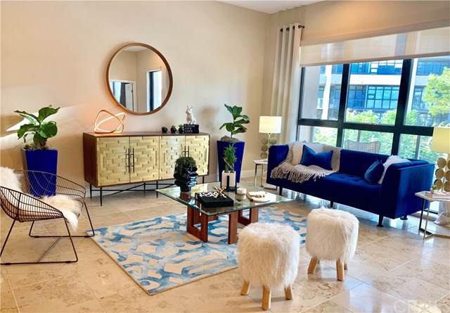 402 Rockefeller - Photo 1