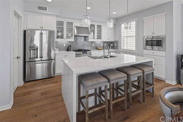 145 Mercer Way - Photo 1