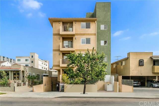 936 Hudson Avenue - Photo 1