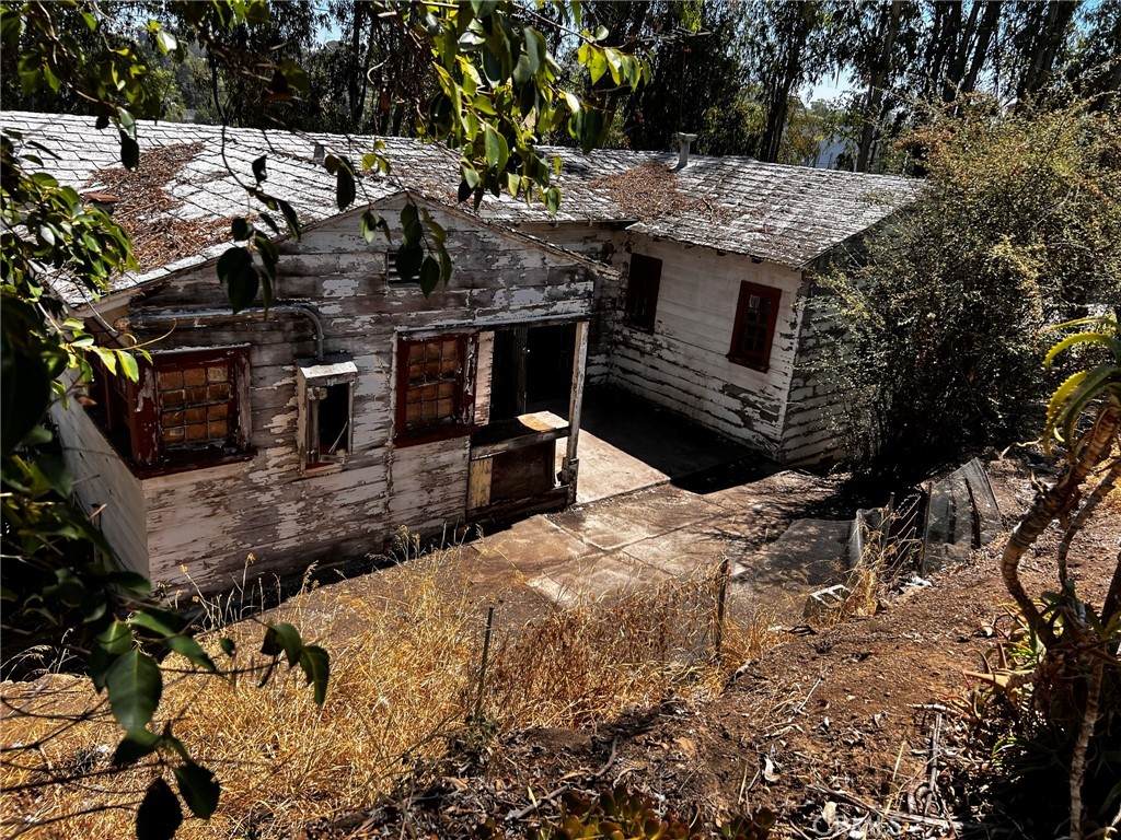 1800 Baxter Street - Photo 1