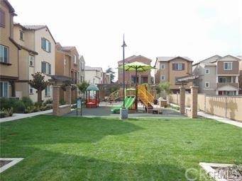 715 Banyan Way - Photo 1